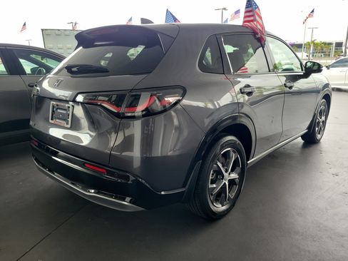 Used 2025 Honda HR-V EX-L image 10