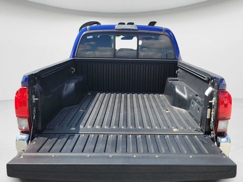 Certified 2022 Toyota Tacoma SR5 RWD image 9