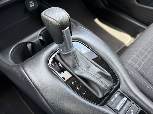 Used 2025 Honda HR-V LX image 6