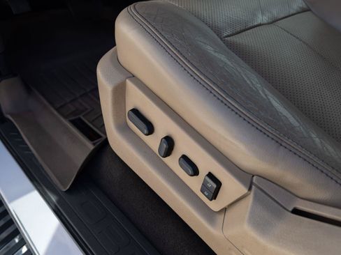 Used 2013 Ford F150 Lariat w/ Luxury Equipment Group AWD/4WD image 18