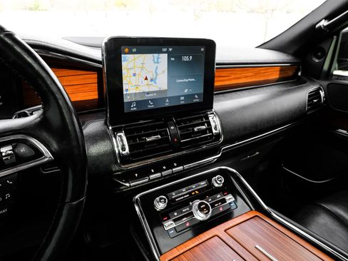 Used 2019 Lincoln Navigator Select w/ Technology Package image 22