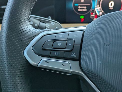 Certified 2026 Volkswagen Tiguan SEL R-Line image 37