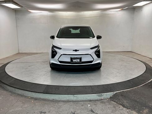 Used 2022 Chevrolet Bolt LT image 9