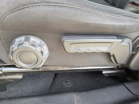 Used 2022 Jeep Wrangler Unlimited Sport image 15