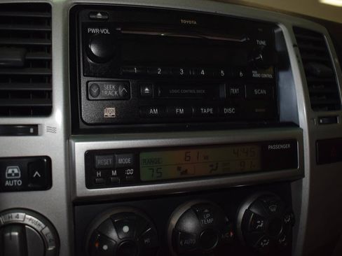 Used 2003 Toyota 4Runner SR5 AWD/4WD image 26