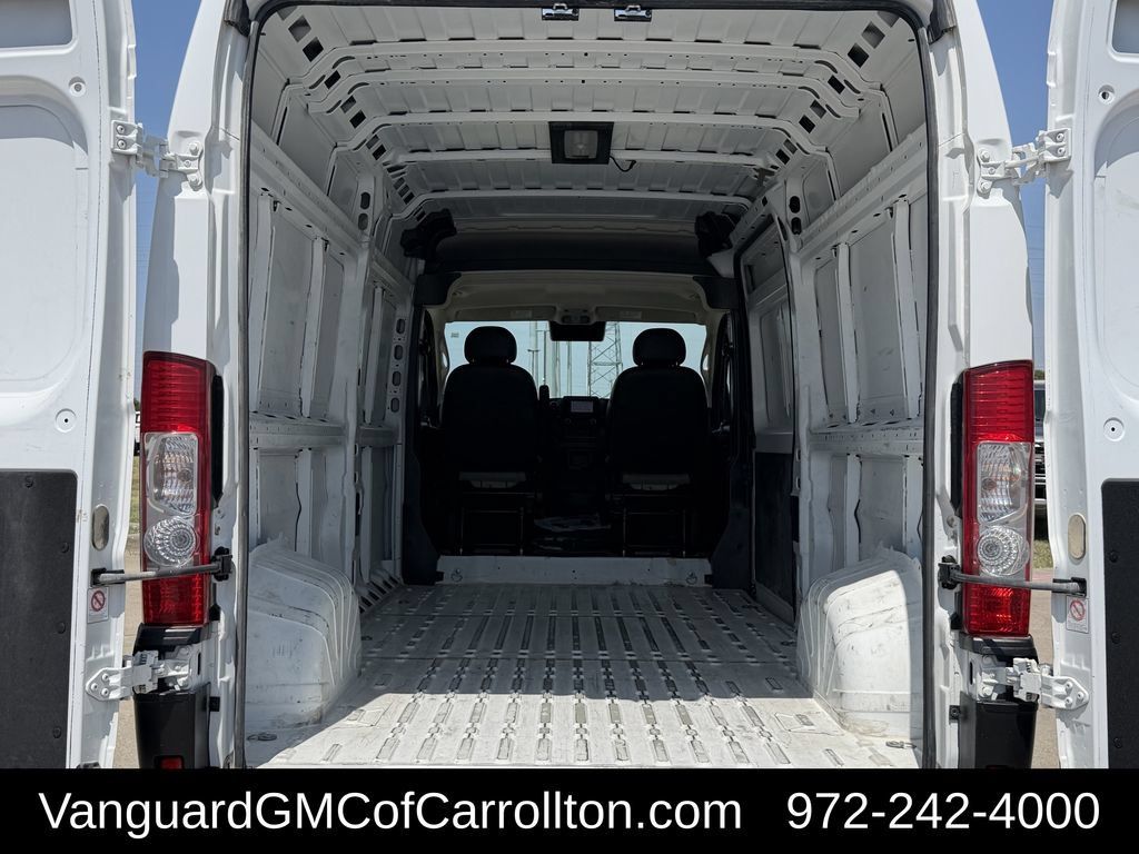 Used 2024 RAM ProMaster 2500 w/ Convenience Group FWD image 30
