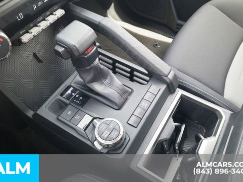 Used 2024 Toyota Tacoma TRD Off-Road image 10