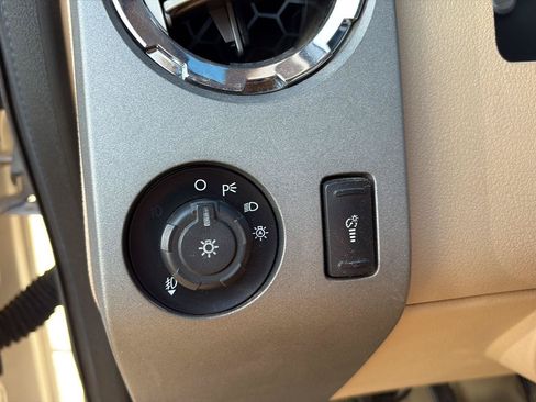 Used 2012 Ford F250 King Ranch w/ King Ranch w/Chrome Pkg AWD/4WD image 11