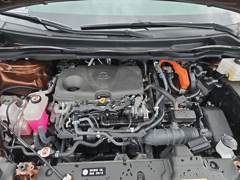 Used 2021 Toyota Sienna Limited image 33