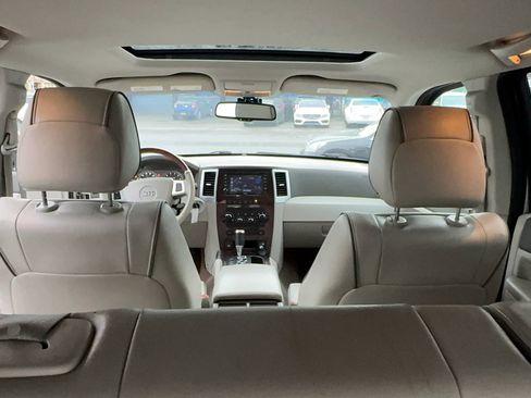 Used 2009 Jeep Grand Cherokee Overland image 25