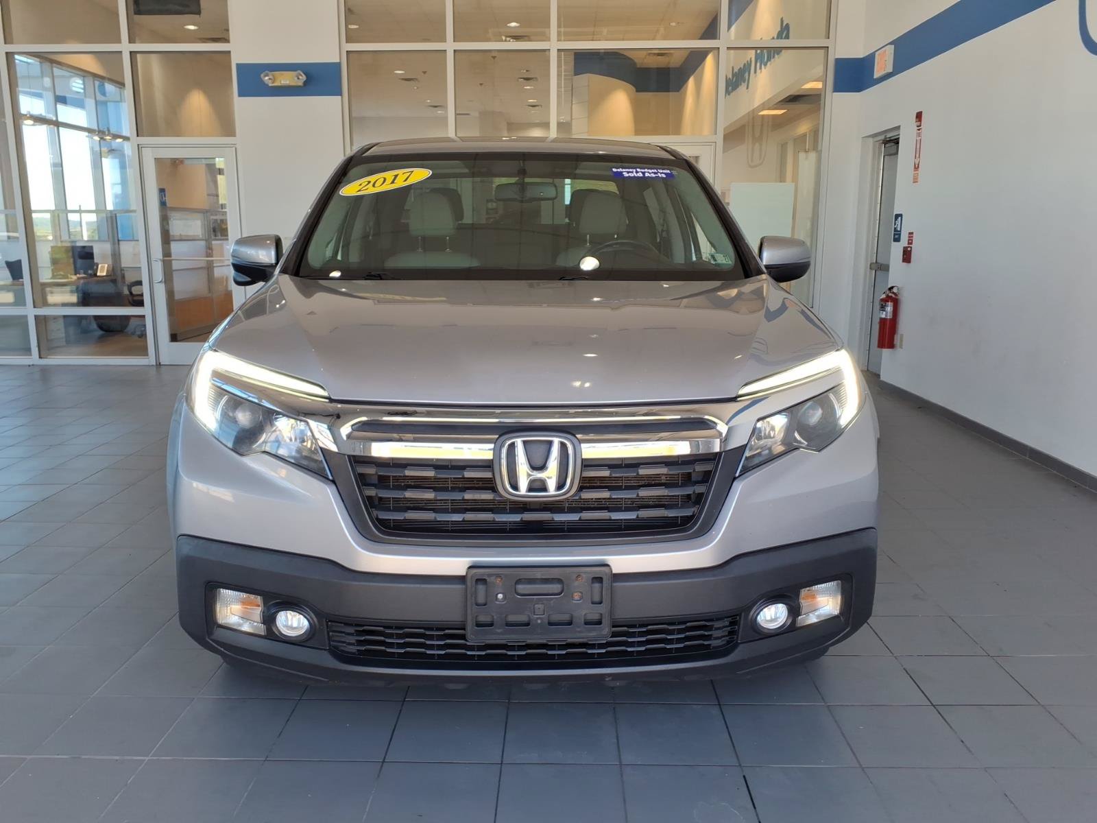 Used 2017 Honda Ridgeline RTL-T image 2