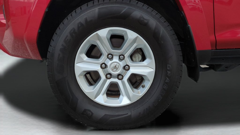 Used 2021 Toyota 4Runner SR5 Premium w/ Moonroof Package AWD/4WD image 27