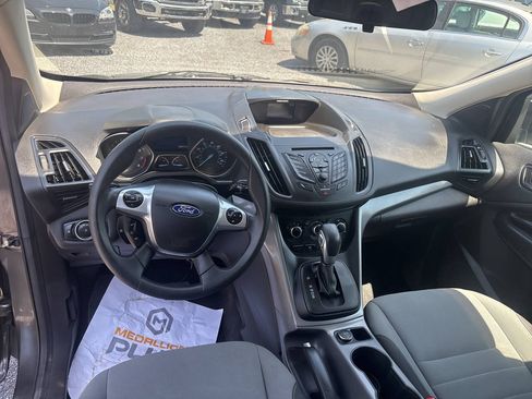 Used 2015 Ford Escape SE FWD image 11