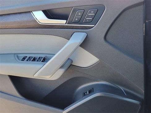 Used 2020 Audi Q5 2.0T Premium w/ Convenience Package image 23