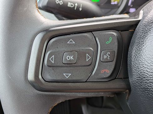 Used 2024 Jeep Wrangler Unlimited AWD/4WD image 30