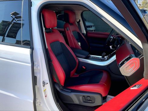 Used 2021 Land Rover Range Rover Sport HST image 7