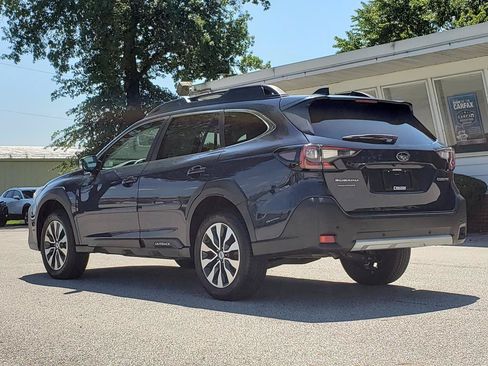 Used 2024 Subaru Outback Limited AWD/4WD image 3