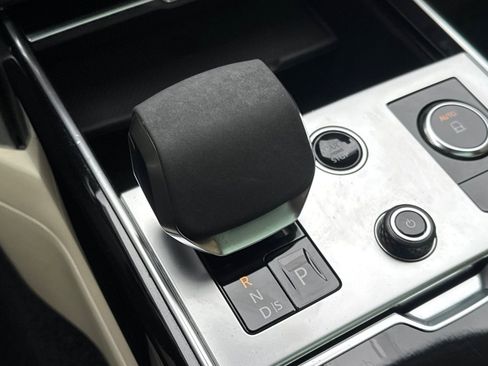 Used 2023 Land Rover Range Rover SE image 25