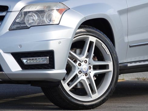Used 2010 Mercedes-Benz GLK 350 4MATIC image 6