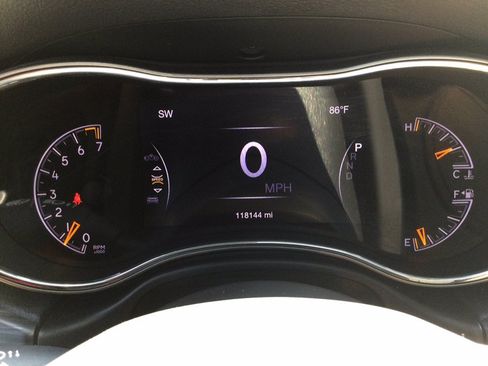 Used 2019 Jeep Grand Cherokee Altitude AWD/4WD image 24