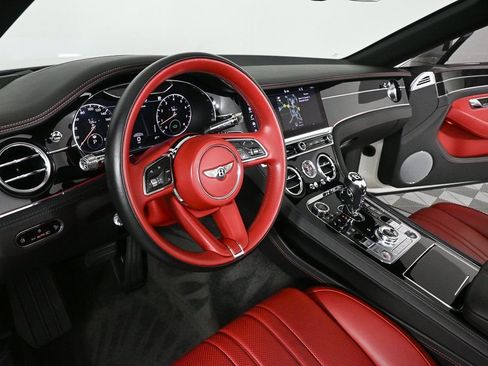 Used 2021 Bentley Continental GT V8 image 6