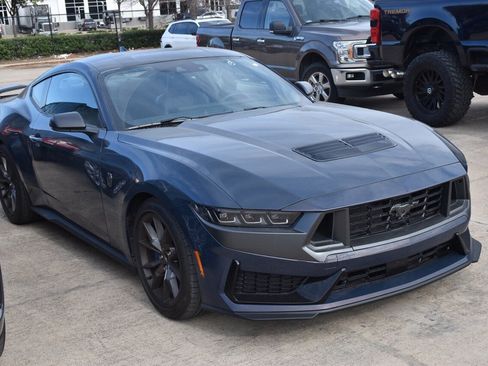 Used 2024 Ford Mustang Dark Horse image 4