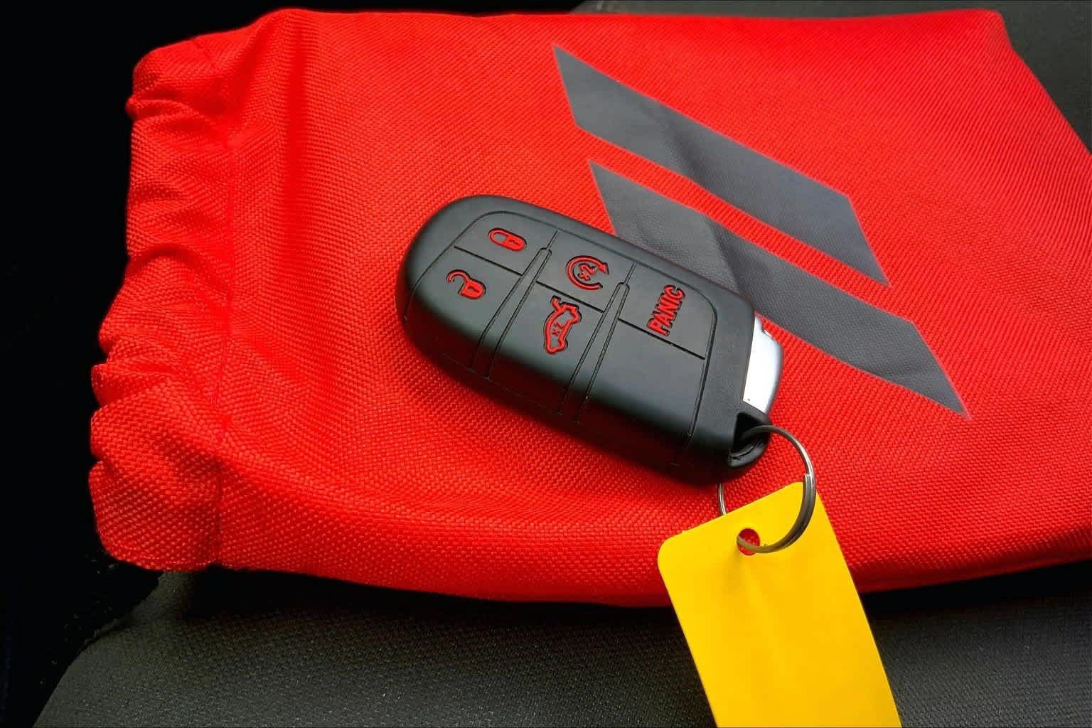 Used 2022 Dodge Challenger R/T RWD image 18