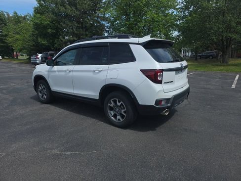 Used 2023 Honda Passport TrailSport image 5
