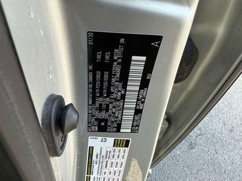 Used 2020 Lexus RX 450h AWD w/ Premium Package image 32