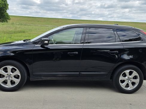Used 2013 Volvo XC60 3.2 Premier Plus FWD image 4