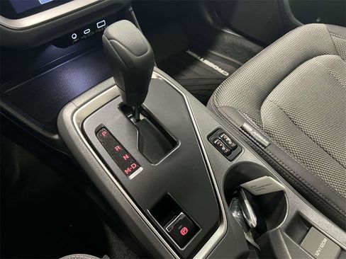 Used 2024 Subaru Crosstrek 2.0i Premium image 31