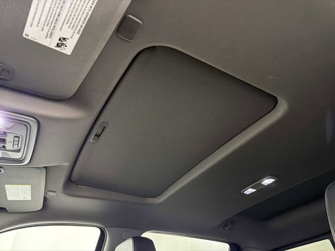 Used 2021 Chevrolet Silverado 1500 LT Trail Boss w/ Convenience Package II image 30