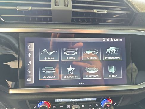 Certified 2025 Audi Q3 2.0T Premium w/ Convenience Package AWD/4WD image 20
