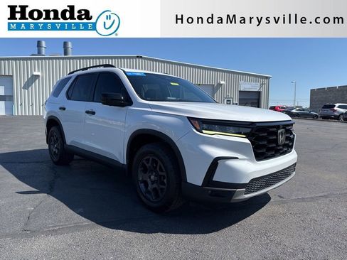 Used 2023 Honda Pilot TrailSport image 1