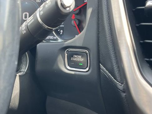 Used 2019 GMC Acadia Denali AWD/4WD image 16