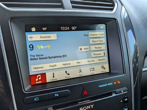 Used 2018 Ford Explorer Limited FWD image 25