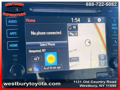 Used 2015 Toyota Sienna XLE w/ XLE Navigation Package image 37