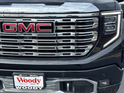 Used 2023 GMC Sierra 1500 Denali image 12