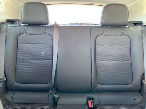 Used 2025 Chevrolet Trax LT w/ LT Convenience Package image 37