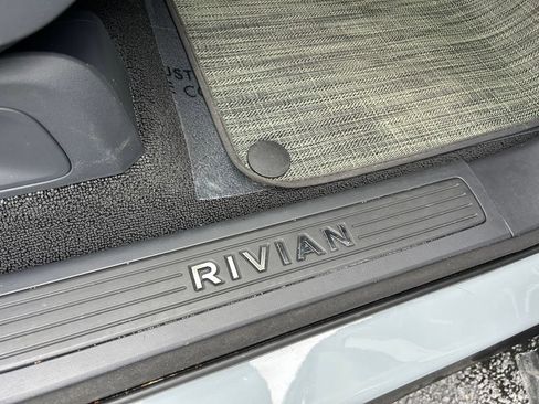 Used 2022 Rivian R1T Adventure AWD/4WD image 27