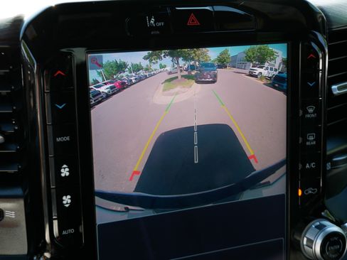 Used 2025 RAM 1500 Laramie AWD/4WD image 30