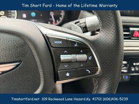 Used 2025 Genesis G70 2.5T image 14