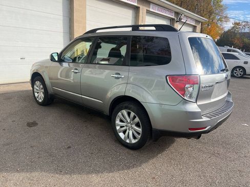 Used 2011 Subaru Forester 2.5X Limited AWD/4WD image 6