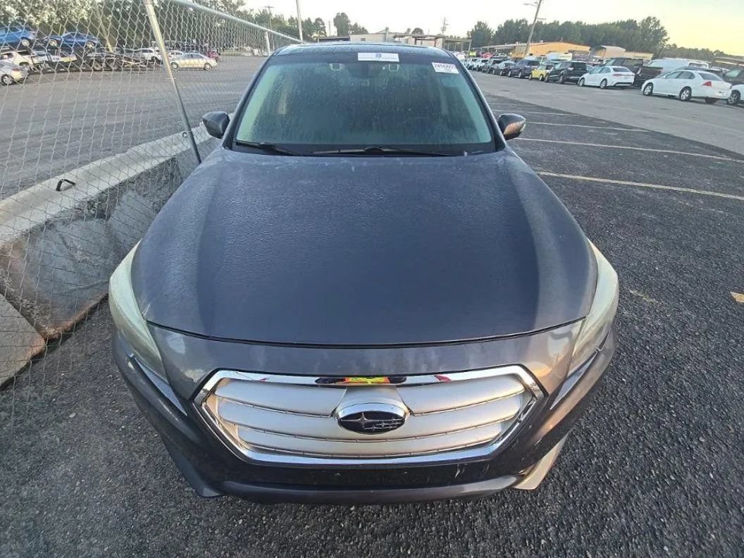 Used 2017 Subaru Legacy 2.5i Limited AWD/4WD image 2