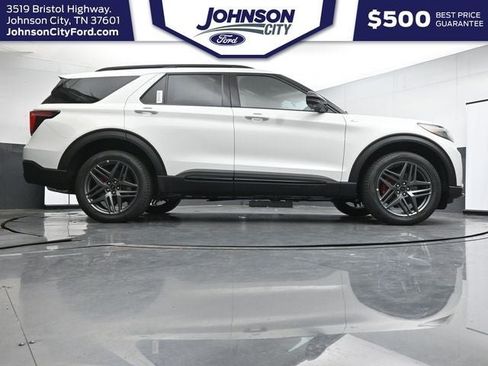 New 2026 Ford Explorer ST-Line w/ ST-Line Street Pack AWD/4WD image 32