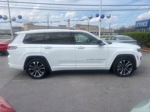 Used 2023 Jeep Grand Cherokee L Overland image 9