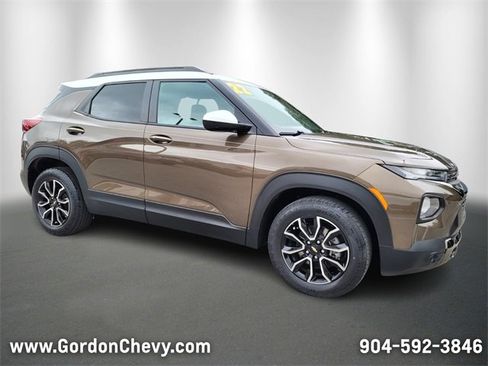 Used 2022 Chevrolet TrailBlazer ACTIV w/ Technology Package image 8