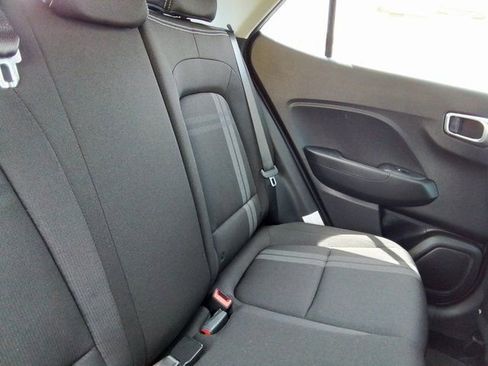 New 2025 Hyundai Venue SEL image 19