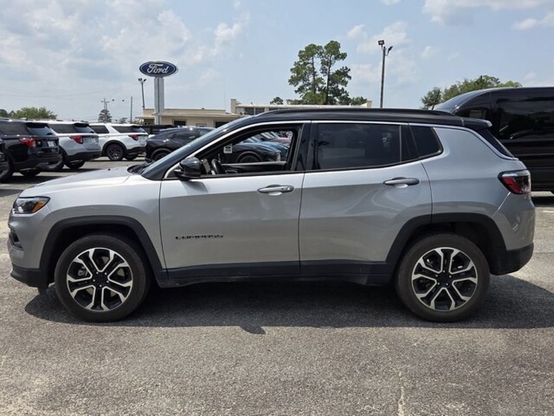 Used 2024 Jeep Compass Limited AWD/4WD image 5