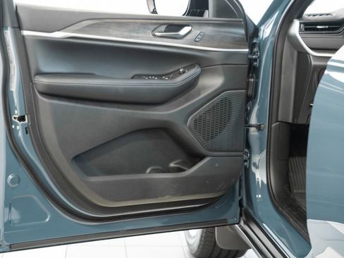 New 2026 Jeep Grand Cherokee L Limited AWD/4WD image 42